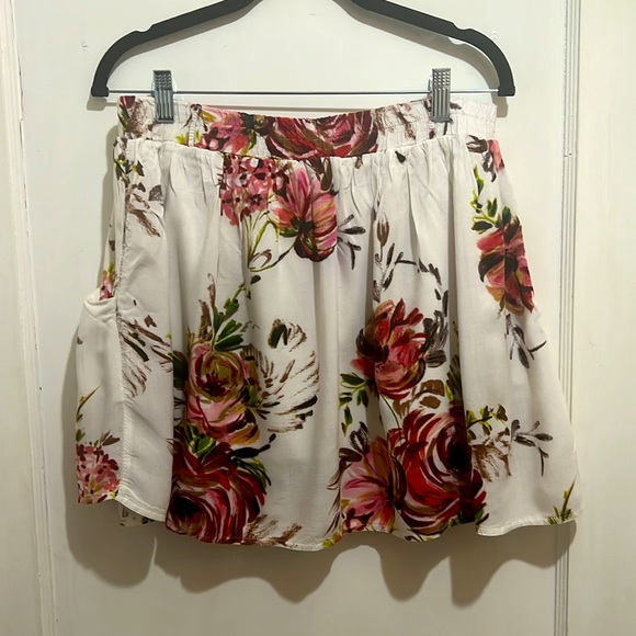 Free Shipping! Vintage Floral Mini Skirt by Wet Seal with pockets! Women's Large - Picture 5 of 8